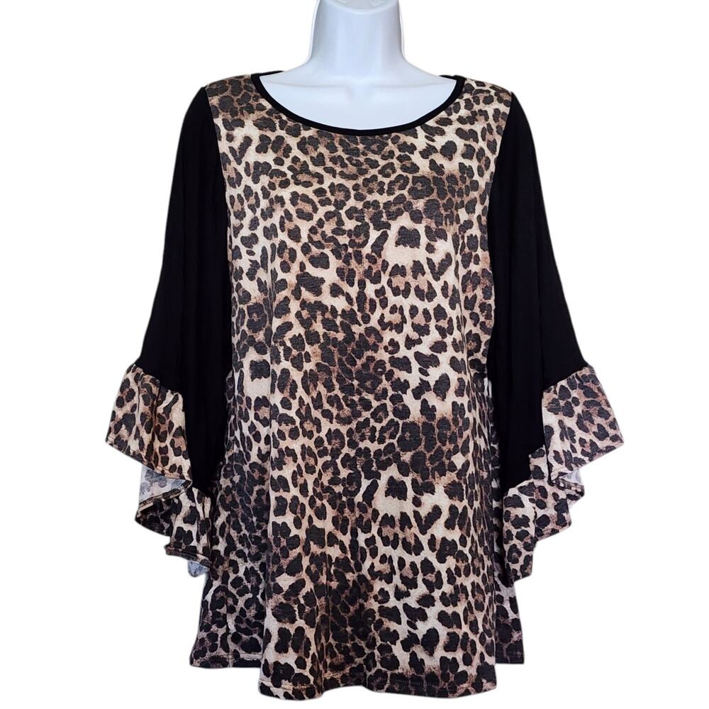 Good Day Womens Top Size M Jaguar Print 3/4 Wide Ruffle Sleeve Pullover Tee